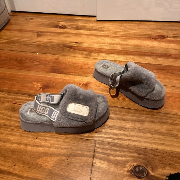 slip on platform uggs - Picture 1 of 2